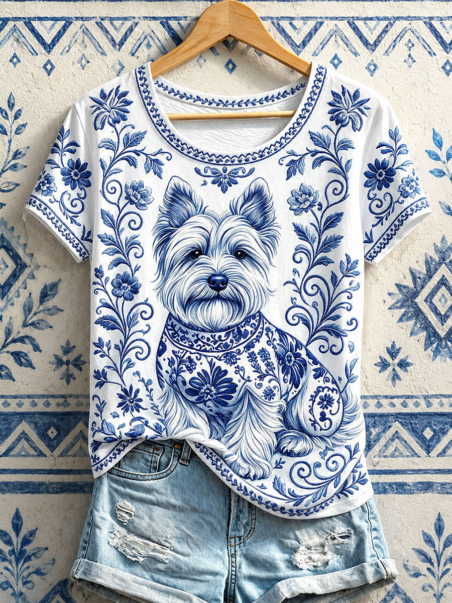 Dammens t-shirts med blommigt hundtryck