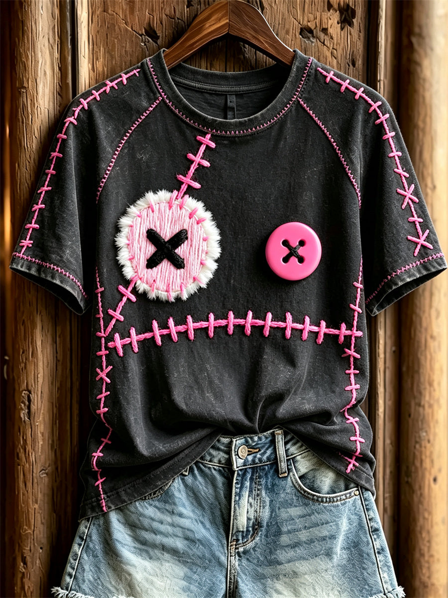 Kvinnors ljuvliga monster ansikte Pink Stitches Skriv ut kort ärm T-shirt