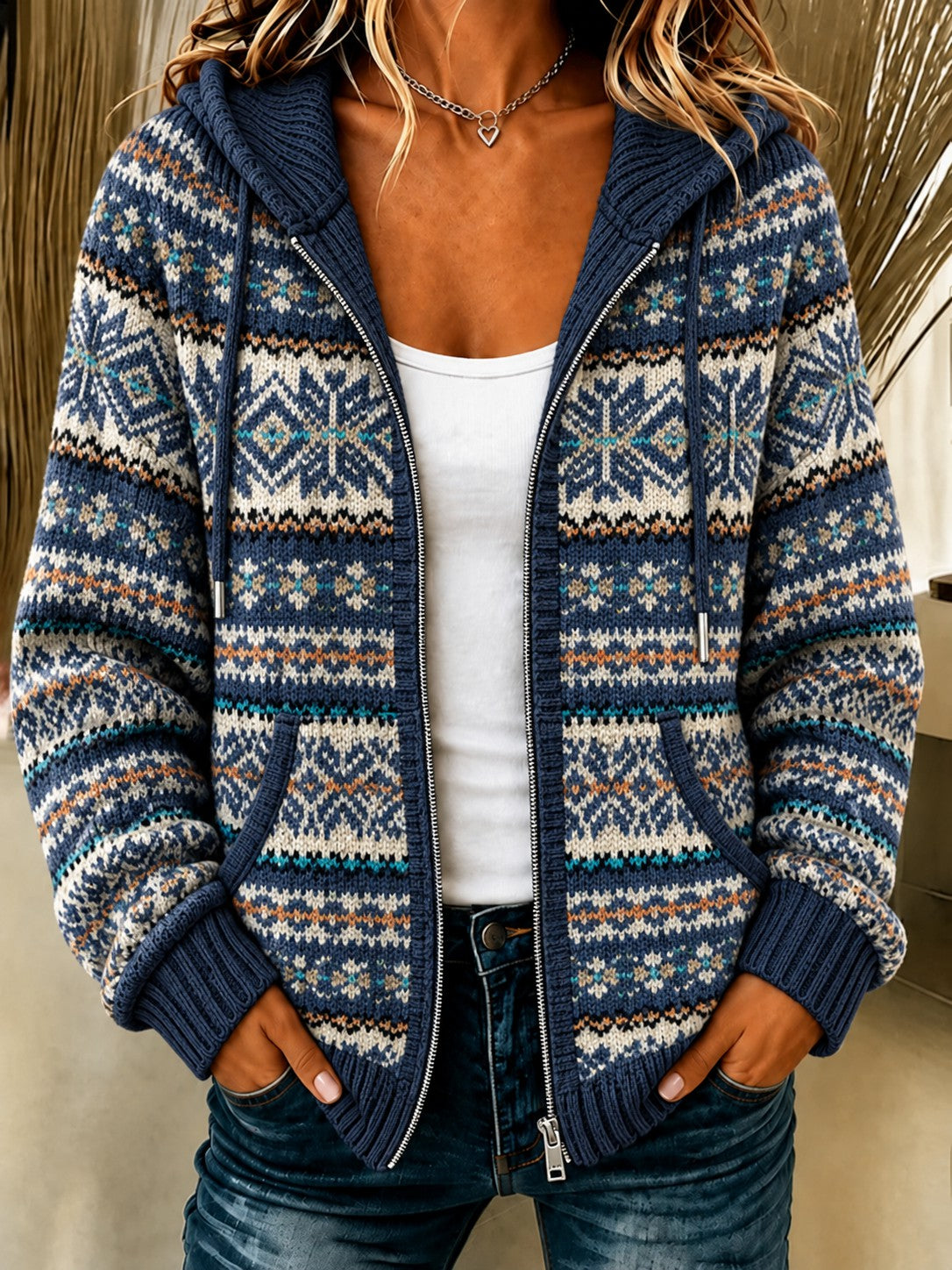 Mjuk stickad hoodie för kvinnor