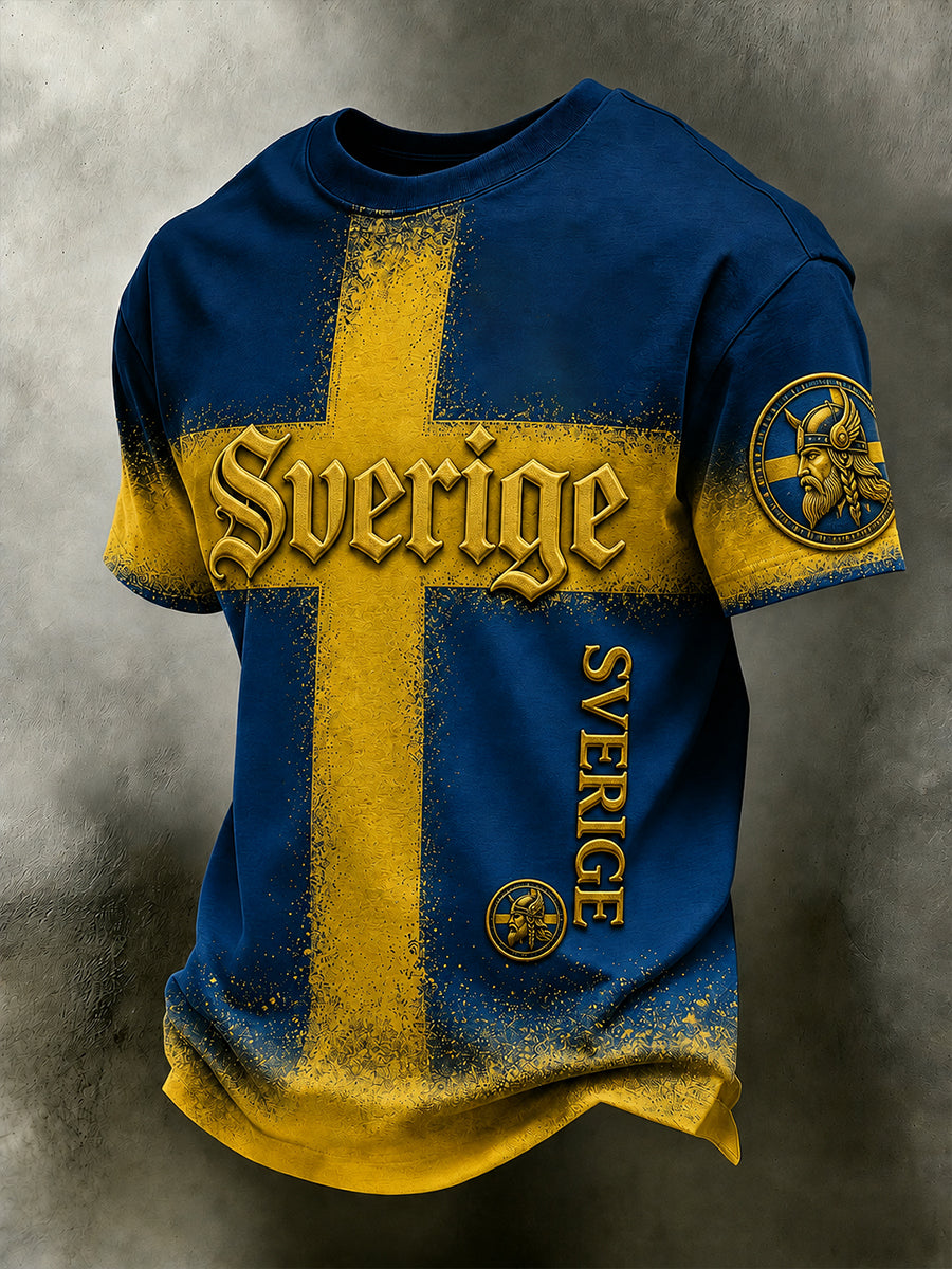 Retro svensk fotbollslandslagsflagga med emblem och t-shirt i vikingastil med korta ärmarna