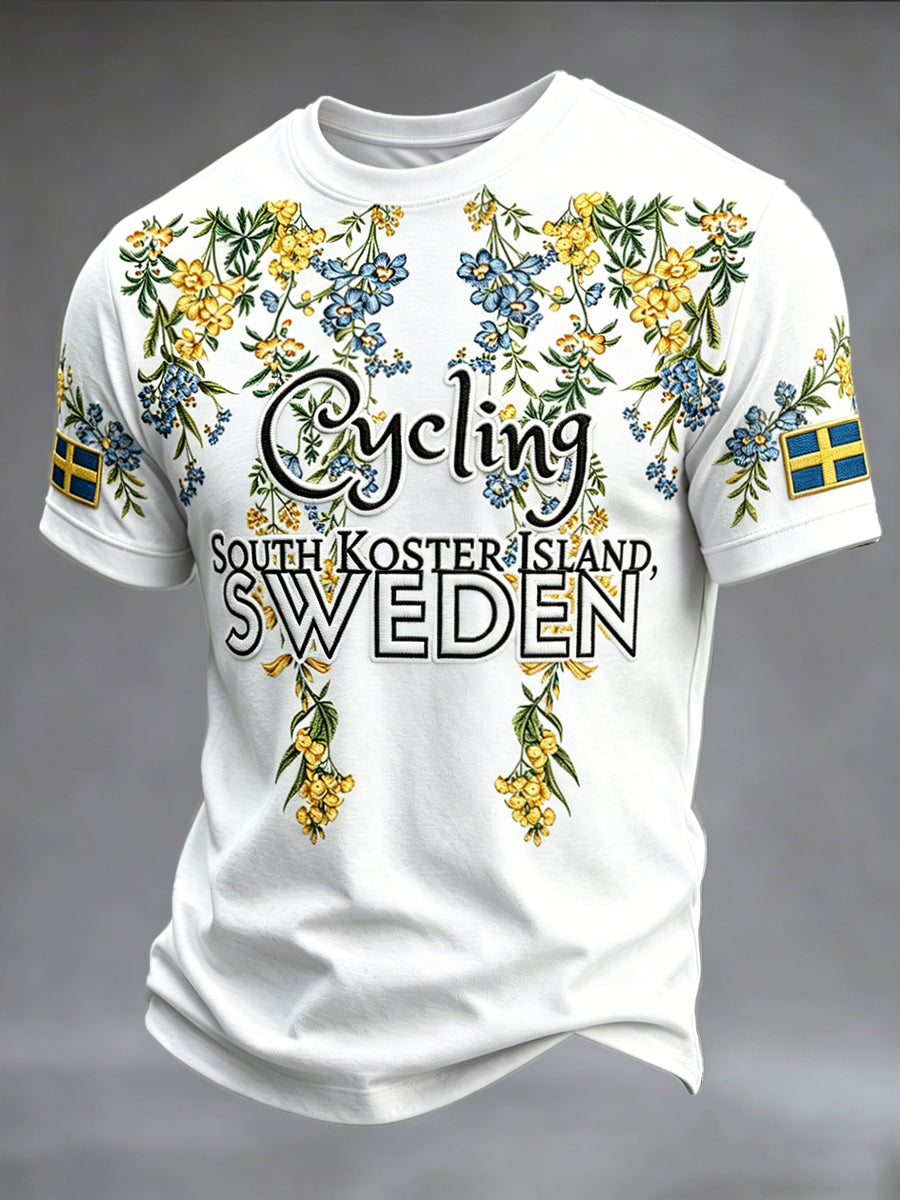 Vit, avslappnad herrtröja med svensk cykling- och blommamönster