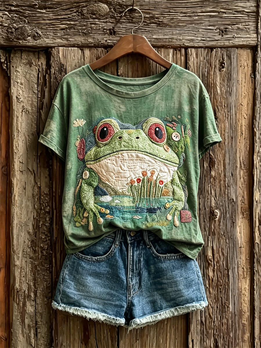 Damens ljuvliga groda & Pond Scene Art Skriv ut kortärmad T-shirt