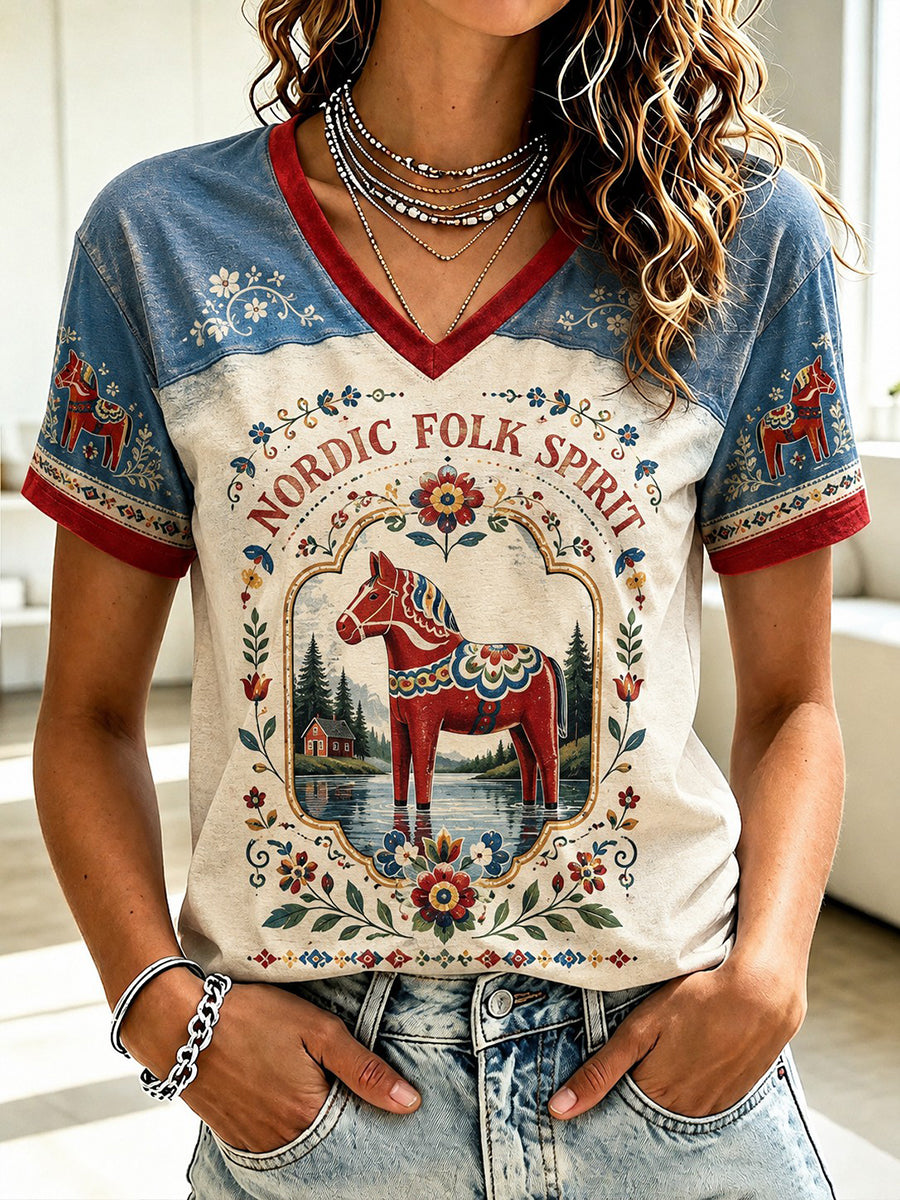 Dammens svenska dalahästtryckta t-shirt med v-ringning