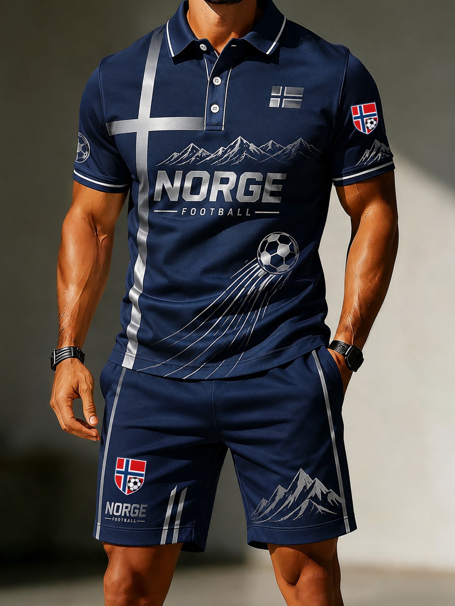 Herrset med konsttryckspolo i norskt fotbollstema