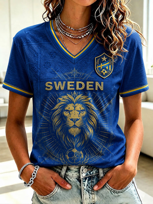 Damtröja i fotbollsstil från Sverige med V-ringning och tryck