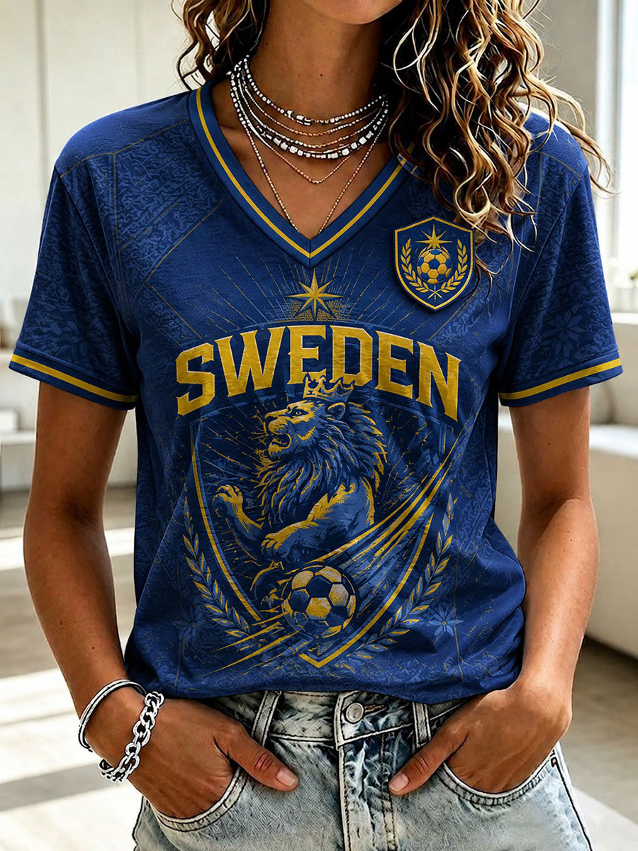 Damtröja i fotbollsstil från Sverige med V-ringning och tryck