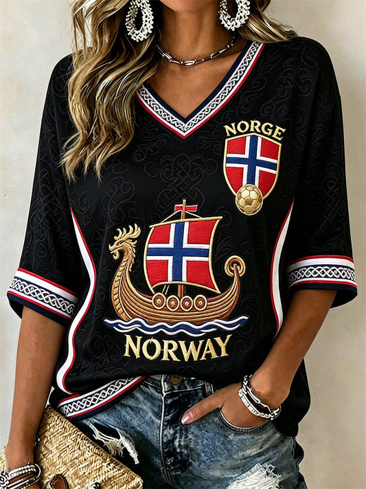 Kvinnors fotboll Viking Ship Celtic Knop Flag inspirerad Print Mid-längd ärmar V-hals T-shirt