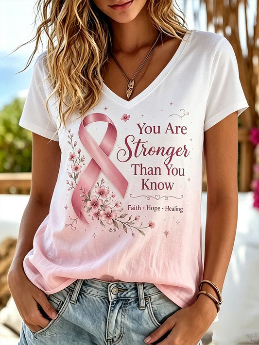 T-shirt med korta ärmar och tryck för att höja medvetenheten om bröstcancer hos kvinnor