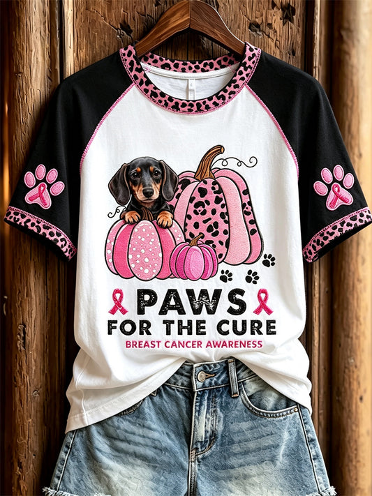 Kvinnors Paws for the Cure-bröstcancermedvetandet-tröja med dachshund- och rosa pumpa-print, kortärmad T-shirt