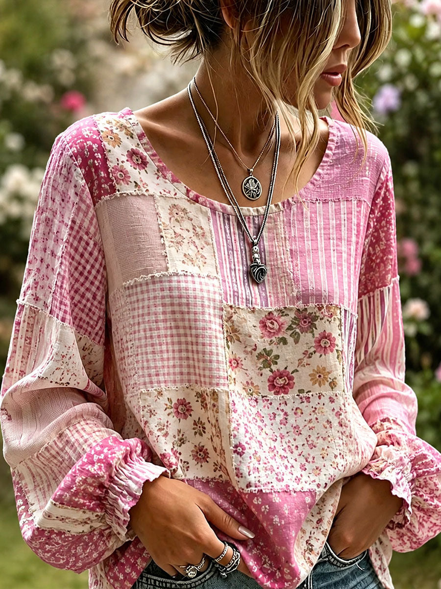 Damskjorta i rosa med blommönstrad patchwork, konst och bomullslinne