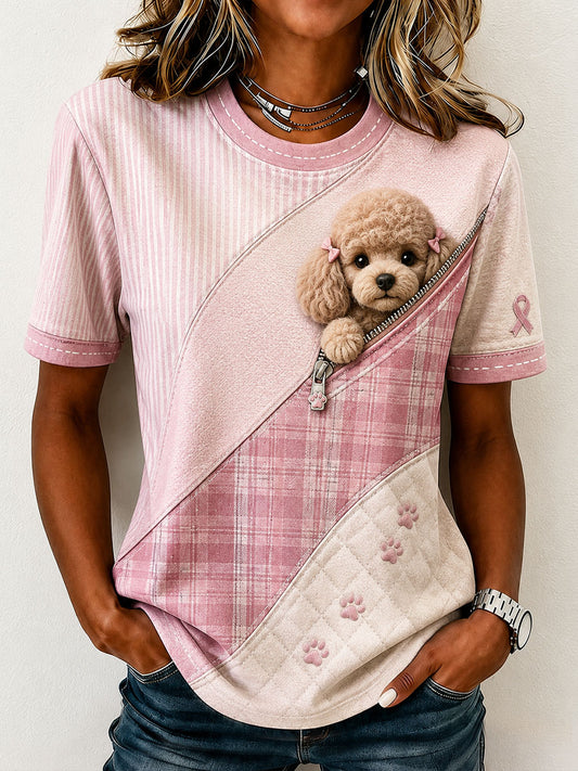 Kvinnlig söt t-shirt i patchwork med pudelmotiv