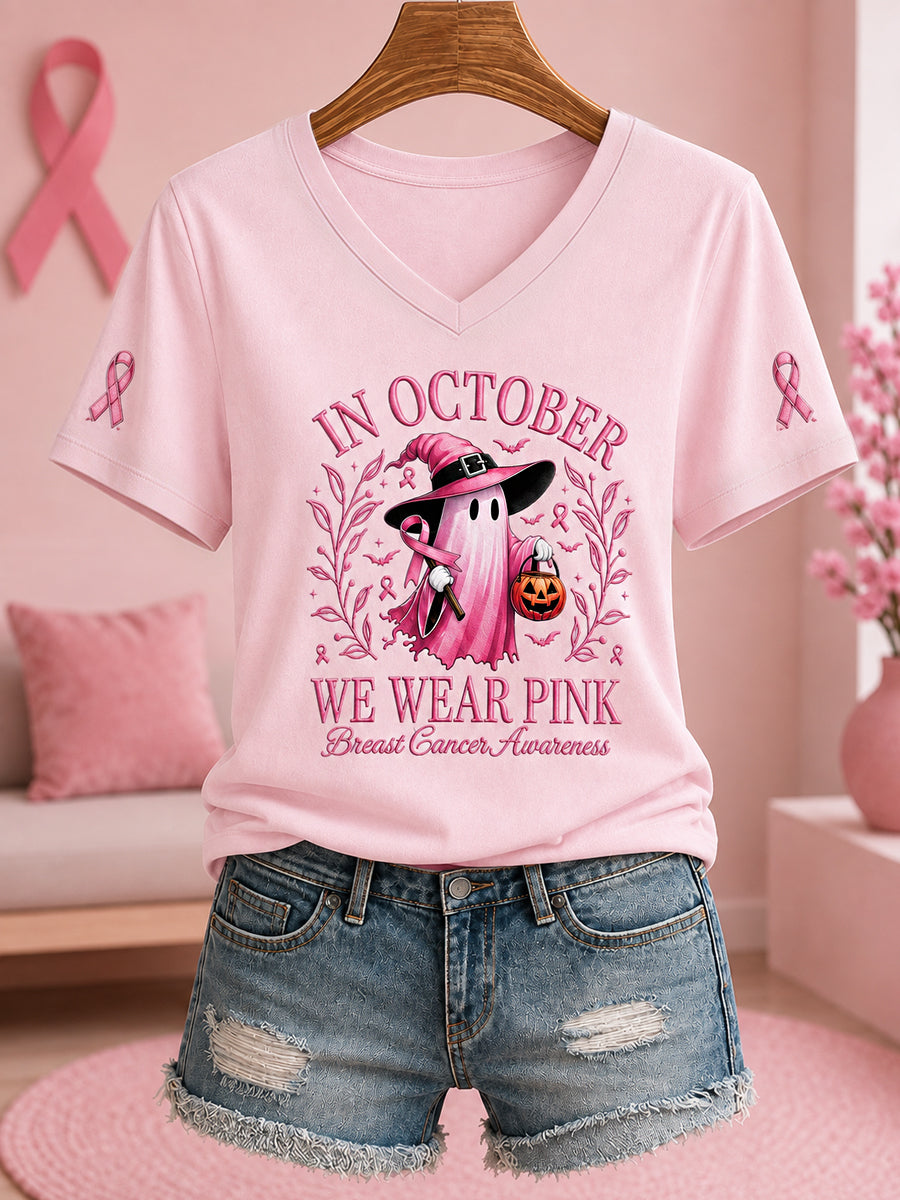 Kvinnors oktoberklädsel: Halloween-t-shirt i rosa med spöktryck, bröstcancermedvetandeband och v-ringning