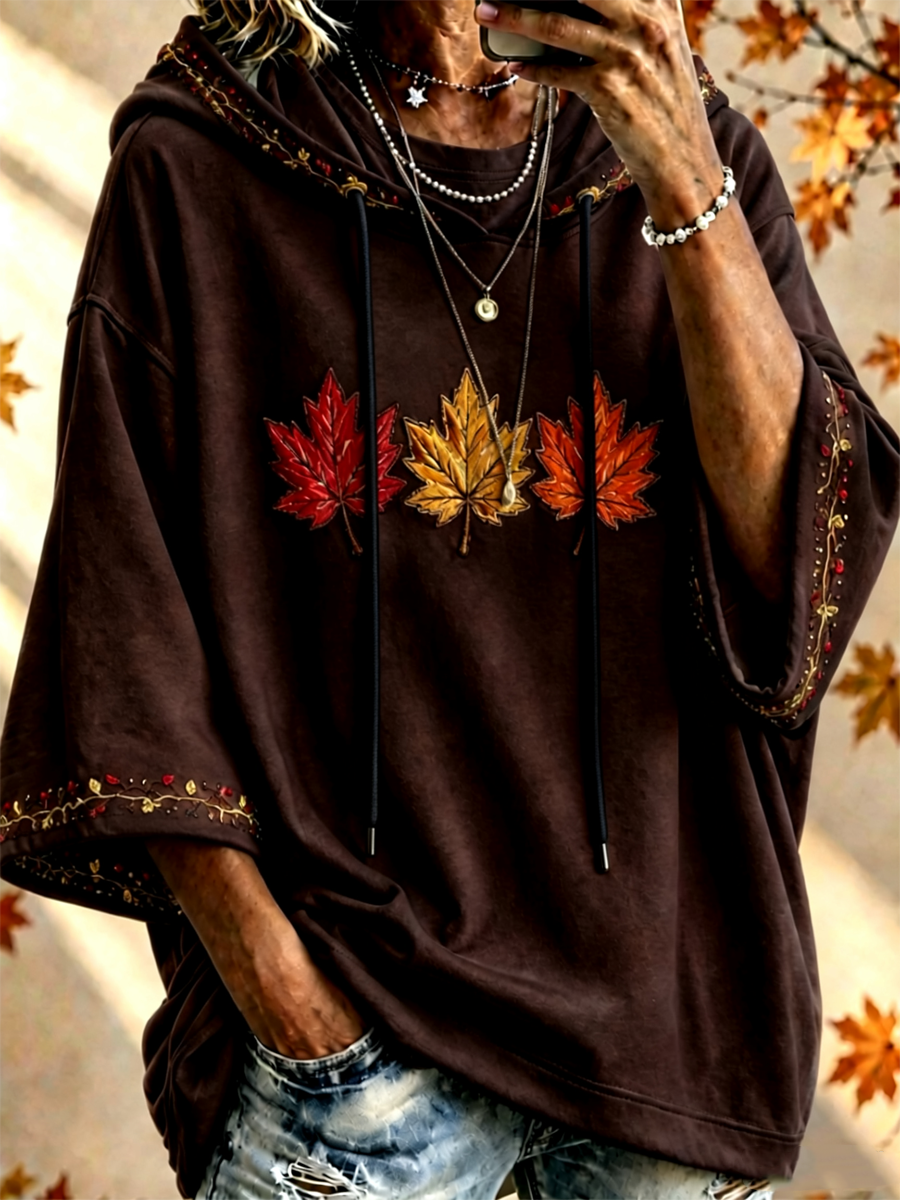 Damtröja med höstträd och höstlövtryck