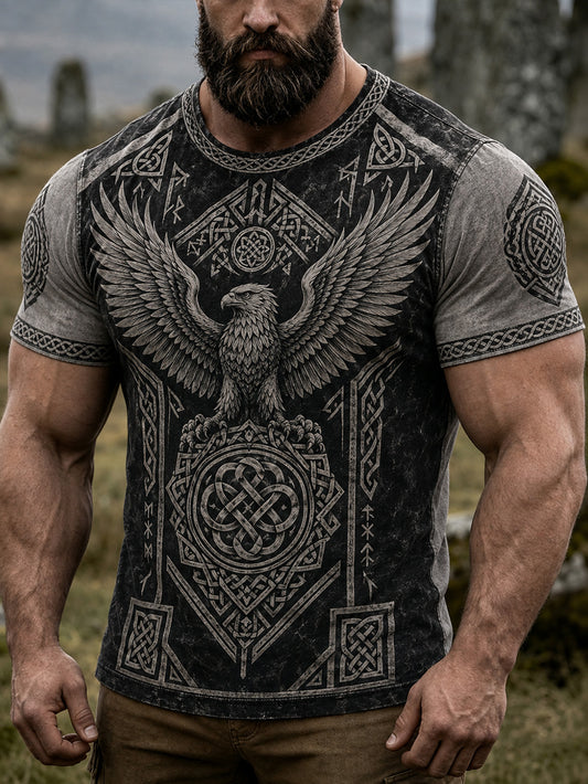 Kvinnlig t-shirt i retrovikingmönster med korta ärmarna, avslappnad stil