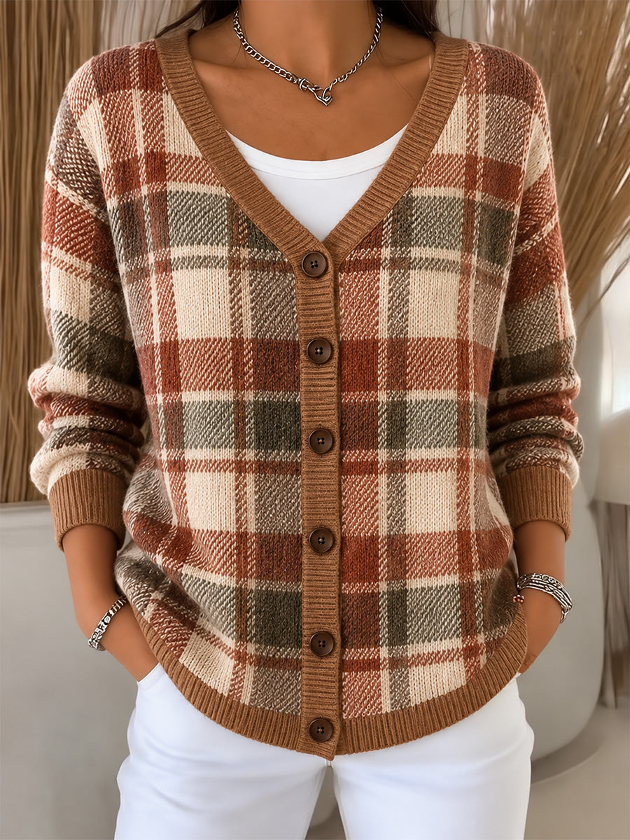 Damvintercardigan i vintagestil med rutigt tryck och patchworkdesign