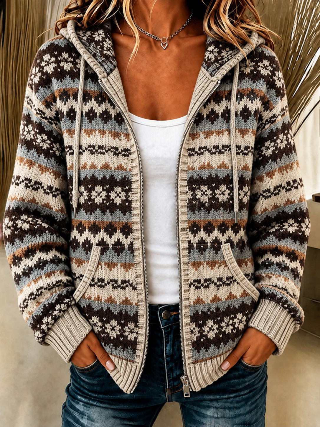 Mjuk stickad hoodie för kvinnor
