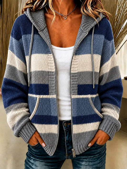 Mjuk stickad hoodie för kvinnor