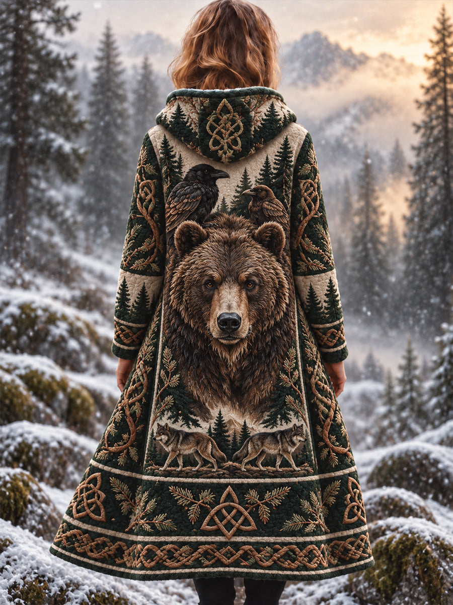 Kvinnlig avslappnad flanelljacka med vintage nordisk viking- och skandinavisk stil samt konsttryck