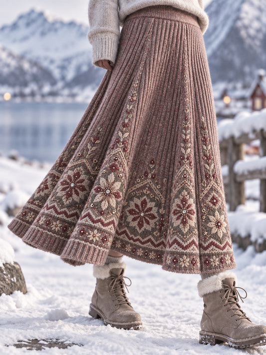 Damskirt i retro nordisk stil med geometriska och blommiga motiv, halvcirkelformad